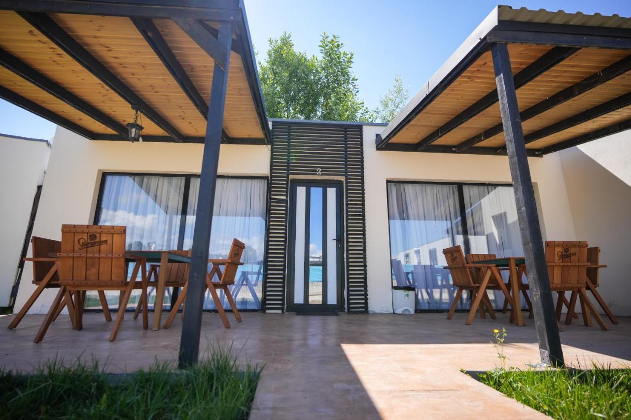 Вилла Bungalowuri "Doi Cocosi " Хорезу Экстерьер фото