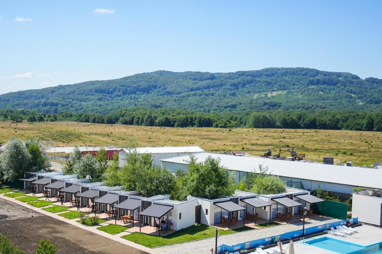 Вилла Bungalowuri "Doi Cocosi " Хорезу Экстерьер фото