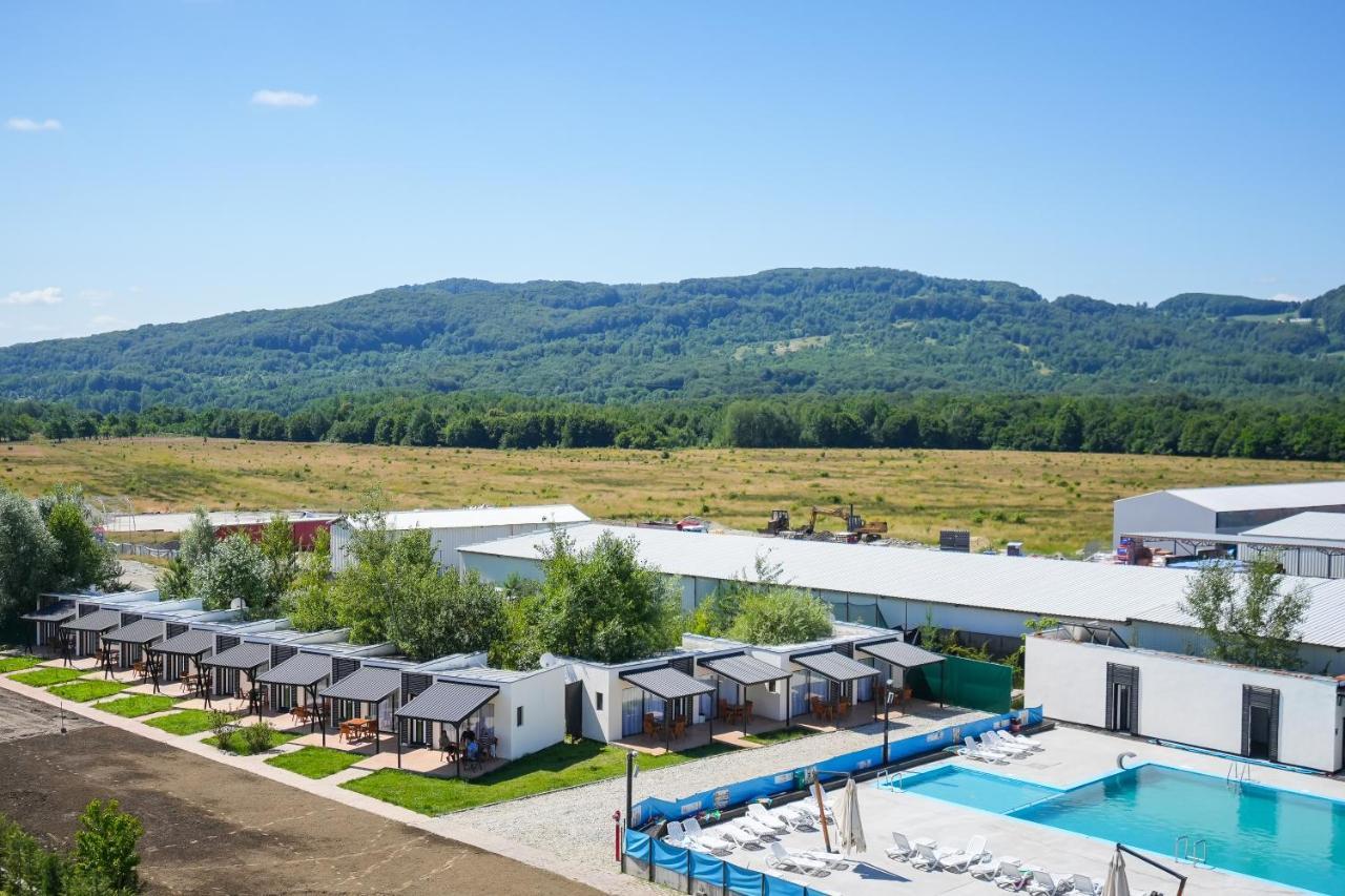 Вилла Bungalowuri "Doi Cocosi " Хорезу Экстерьер фото
