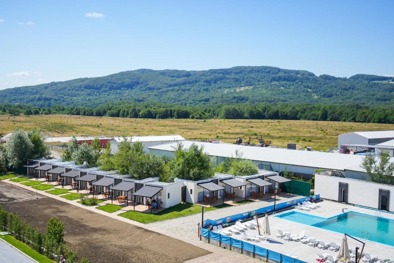 Вилла Bungalowuri "Doi Cocosi " Хорезу Экстерьер фото