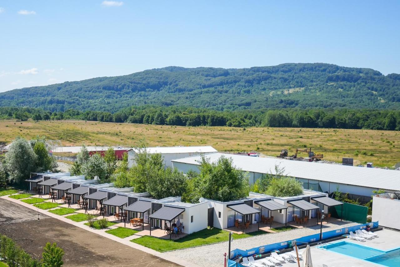 Вилла Bungalowuri "Doi Cocosi " Хорезу Экстерьер фото