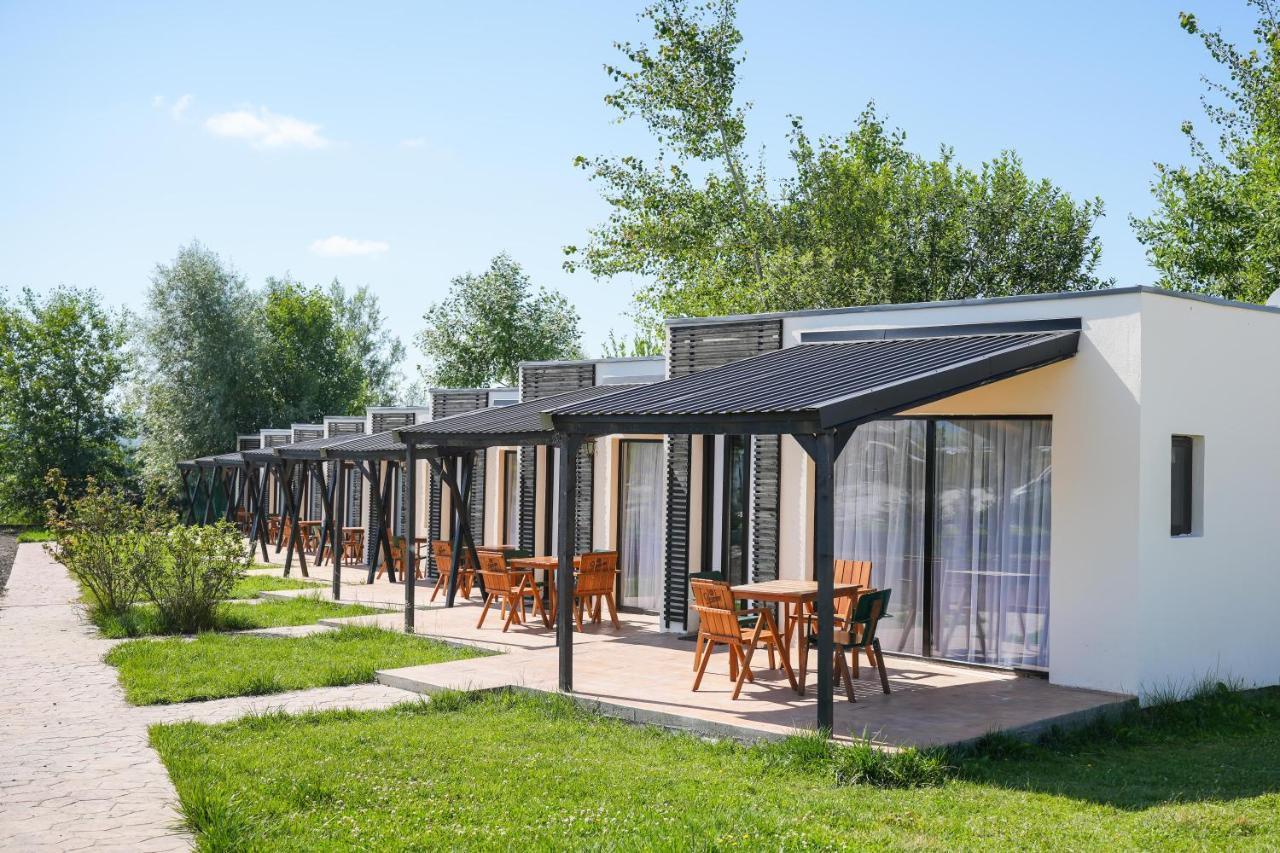 Вилла Bungalowuri "Doi Cocosi " Хорезу Экстерьер фото