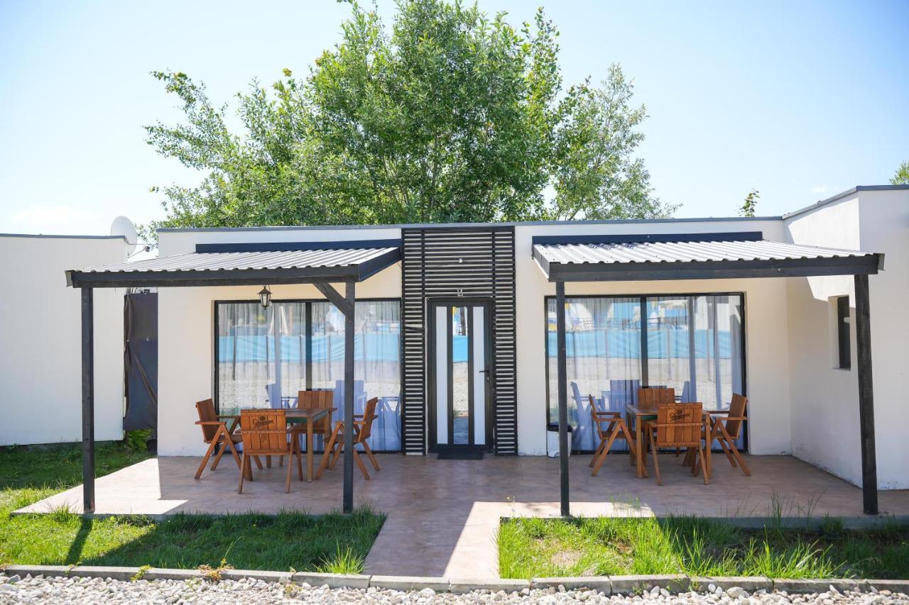 Вилла Bungalowuri "Doi Cocosi " Хорезу Экстерьер фото