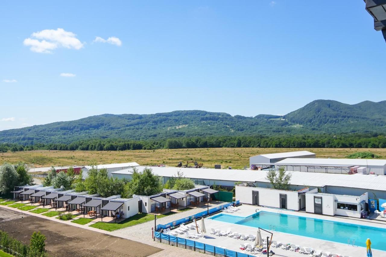 Вилла Bungalowuri "Doi Cocosi " Хорезу Экстерьер фото