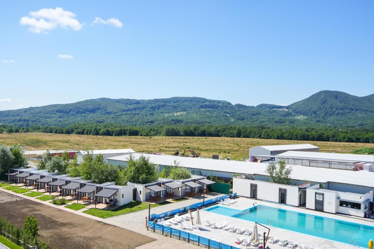 Вилла Bungalowuri "Doi Cocosi " Хорезу Экстерьер фото